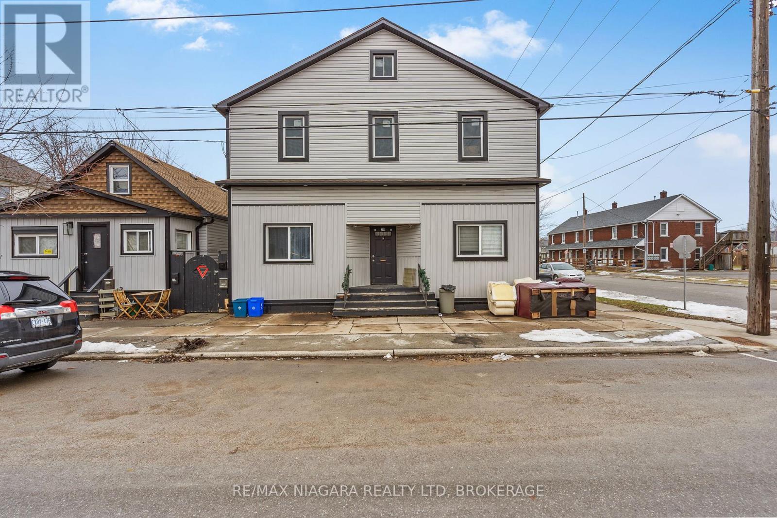 224 Mitchell Street, Port Colborne, Ontario  L3K 1Y3 - Photo 1 - X12887386