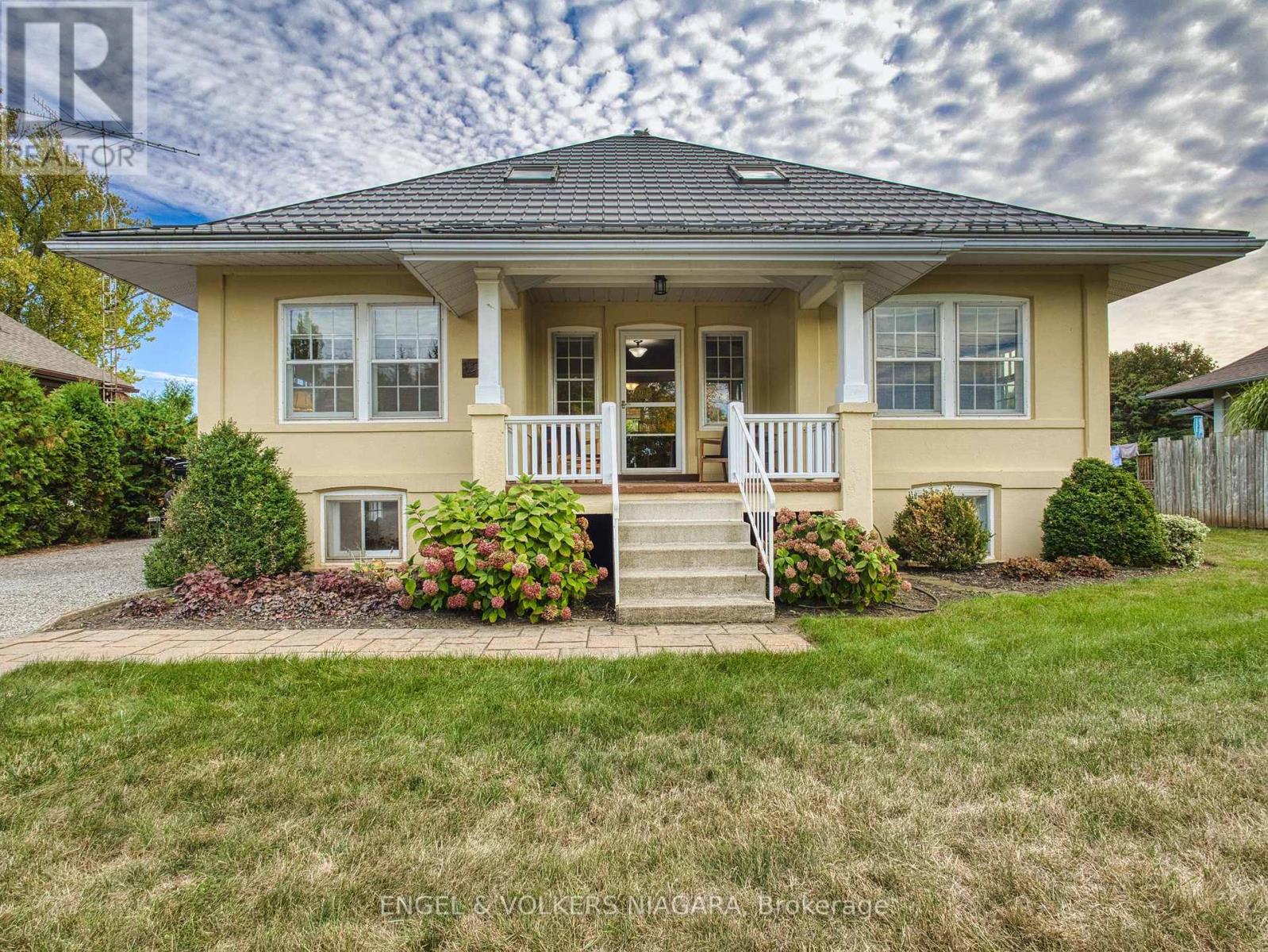 1577 Line 6 Road, Niagara-On-The-Lake, Ontario  L0S 1J0 - Photo 1 - X12897000