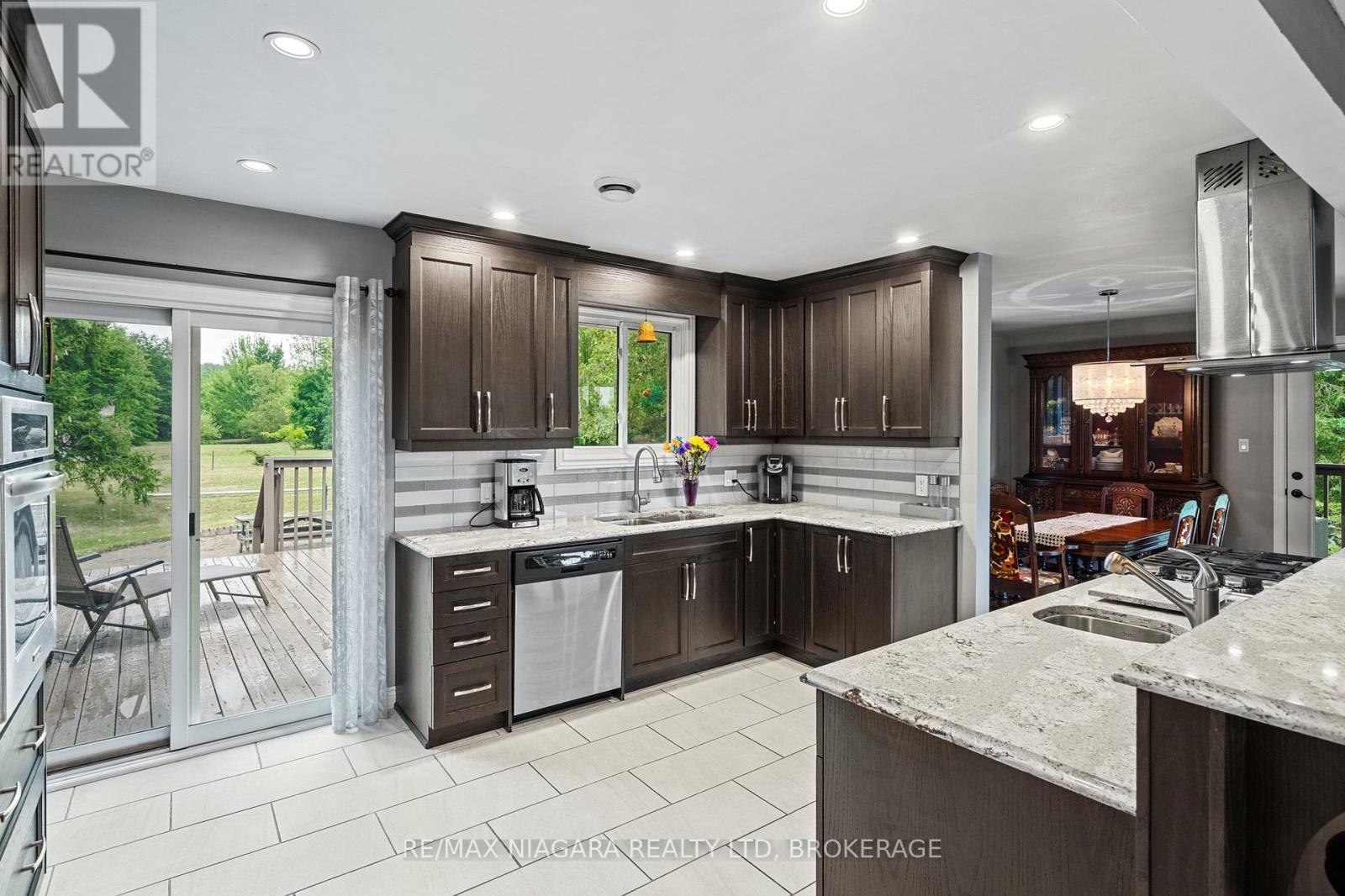 594 Doans Ridge Road, Welland, Ontario  L3B 5N7 - Photo 14 - X12914416