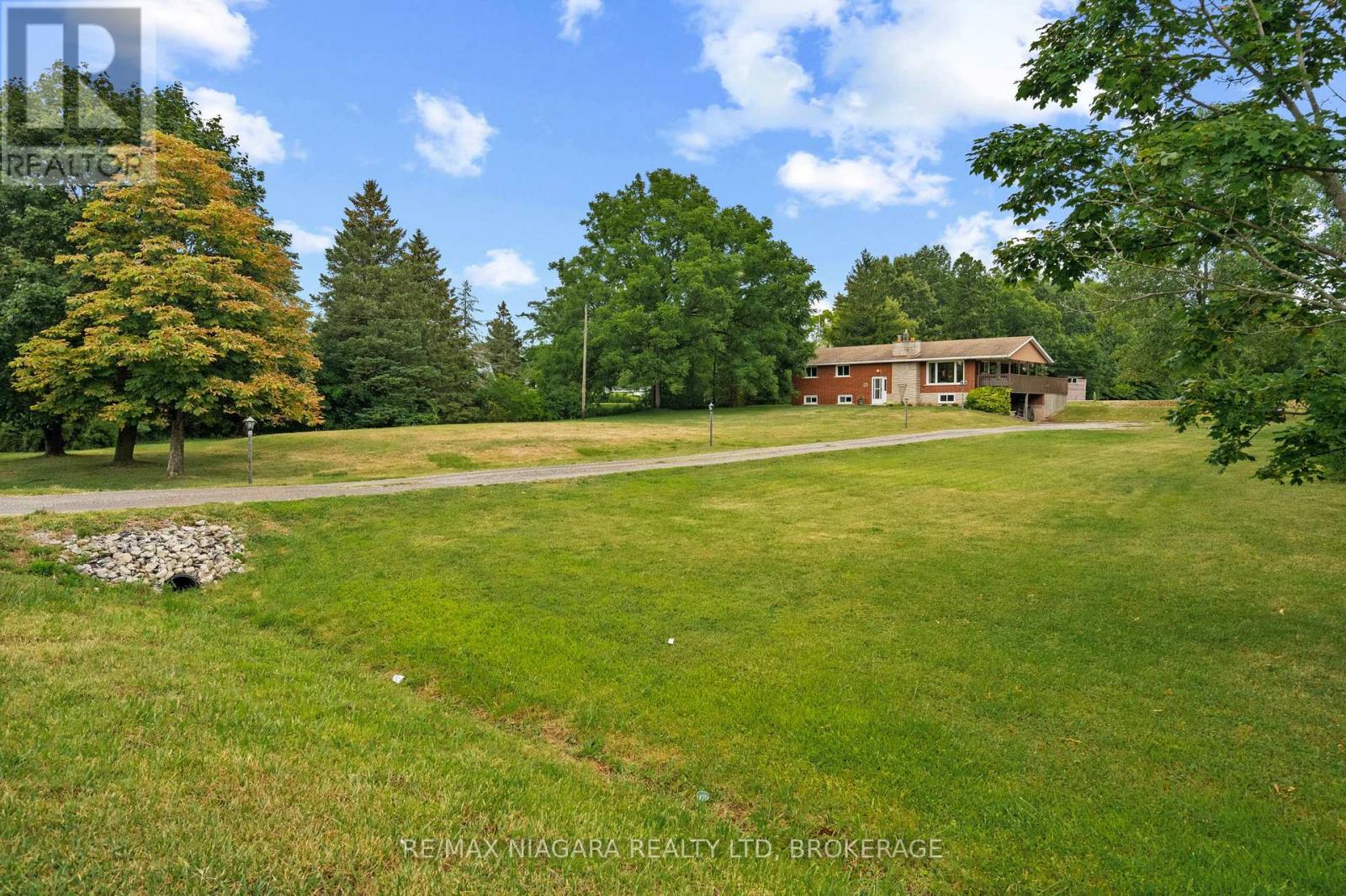 594 Doans Ridge Road, Welland, Ontario  L3B 5N7 - Photo 2 - X12914416