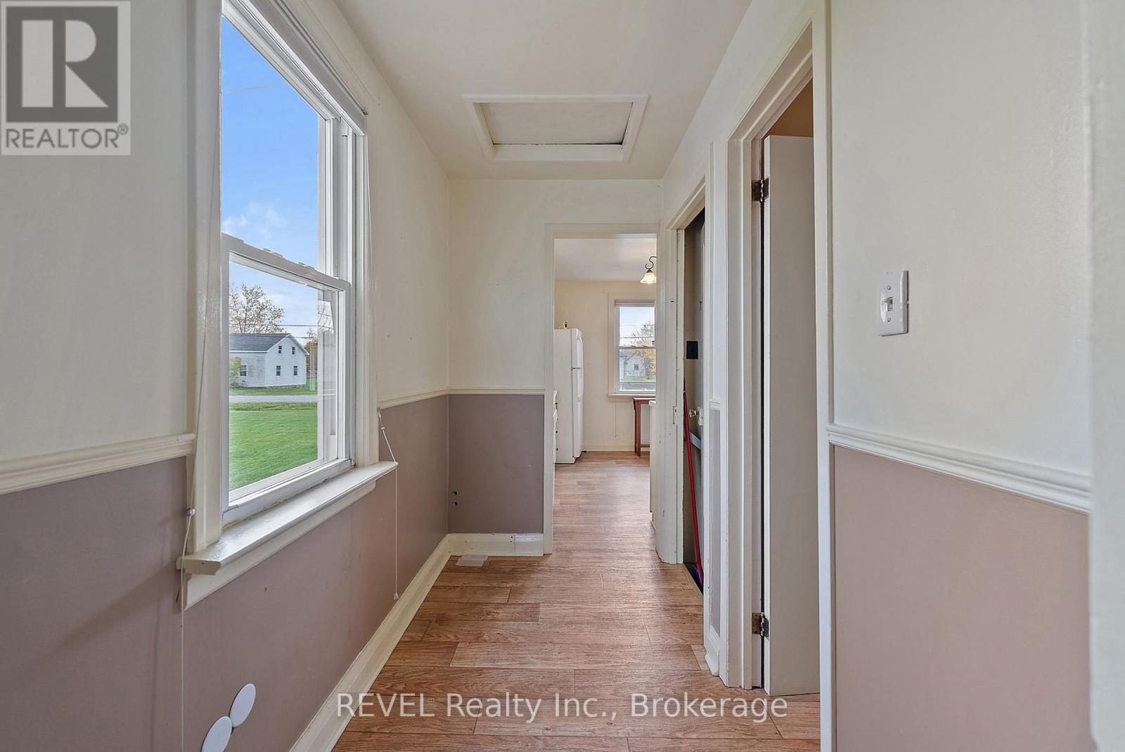 801 South Coast Drive, Haldimand, Ontario  N0A 1L0 - Photo 15 - X12914746