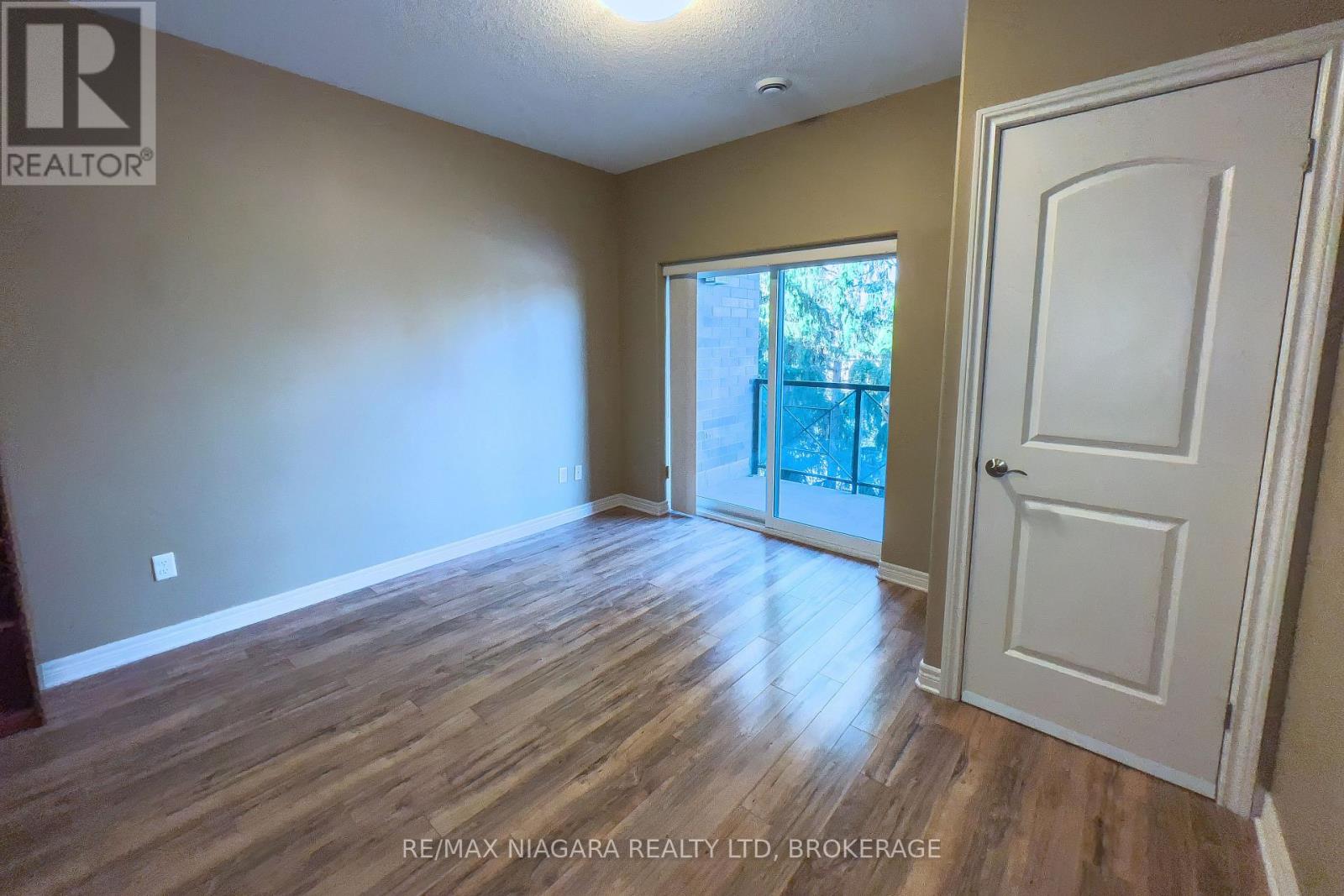 306 - 2799 St. Paul Avenue, Niagara Falls, Ontario  L2J 2L3 - Photo 13 - X12929130