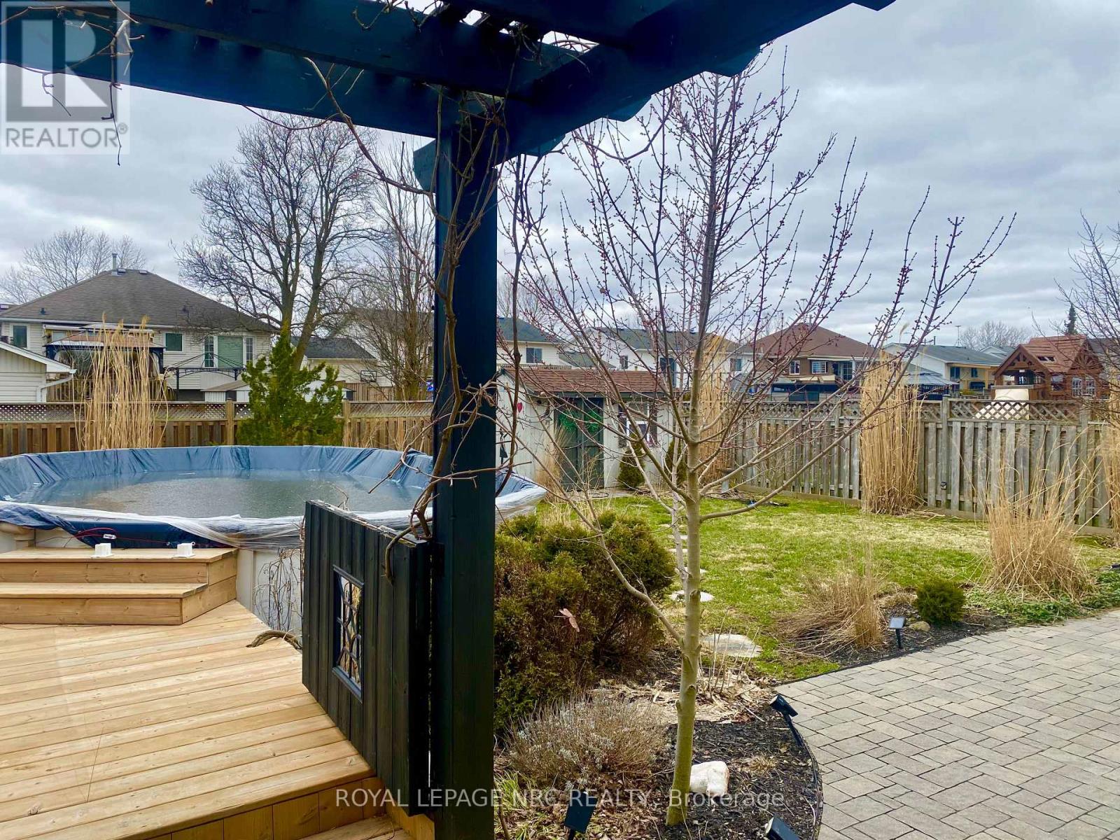 3681 Sussex Lane, Fort Erie, Ontario  L0S 1S0 - Photo 4 - X12939318