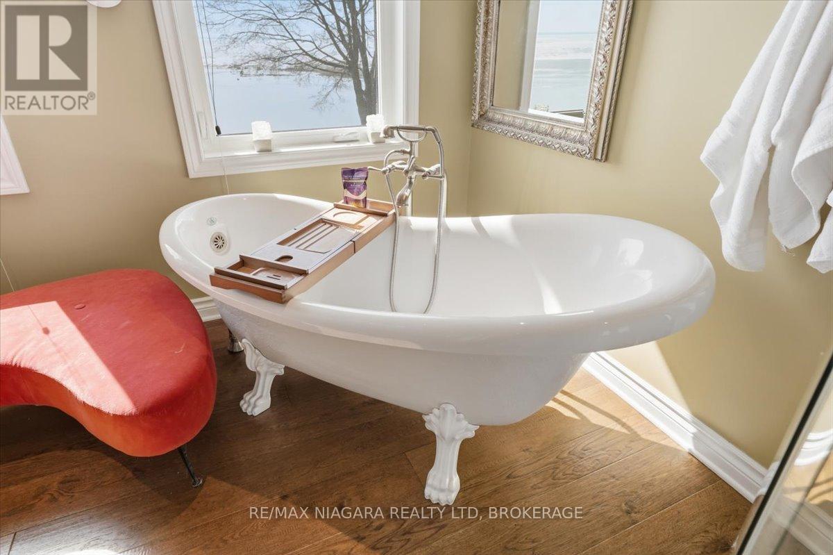 3585 Yacht Harbour Road, Fort Erie, Ontario  L0S 1N0 - Photo 37 - X12949060
