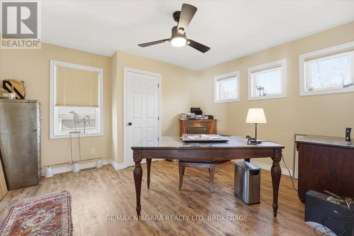3585 Yacht Harbour Road, Fort Erie, Ontario  L0S 1N0 - Photo 38 - X12949060