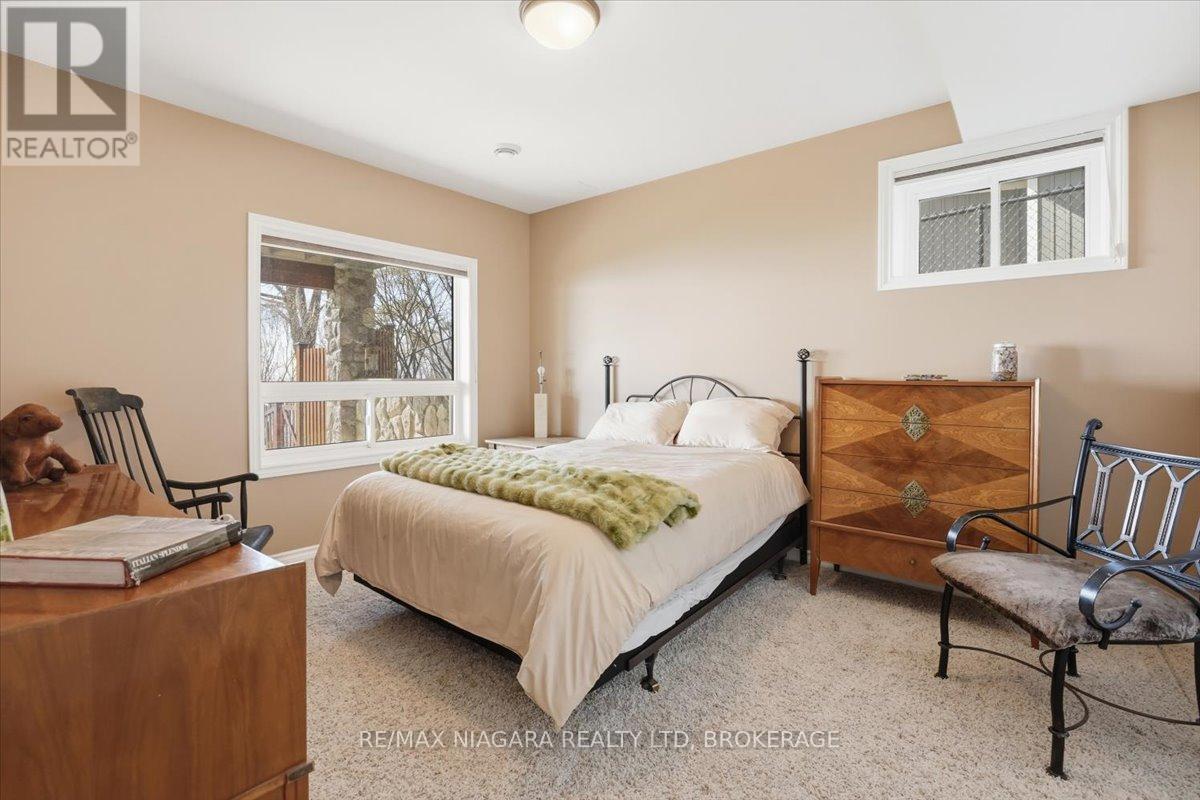 3585 Yacht Harbour Road, Fort Erie, Ontario  L0S 1N0 - Photo 40 - X12949060