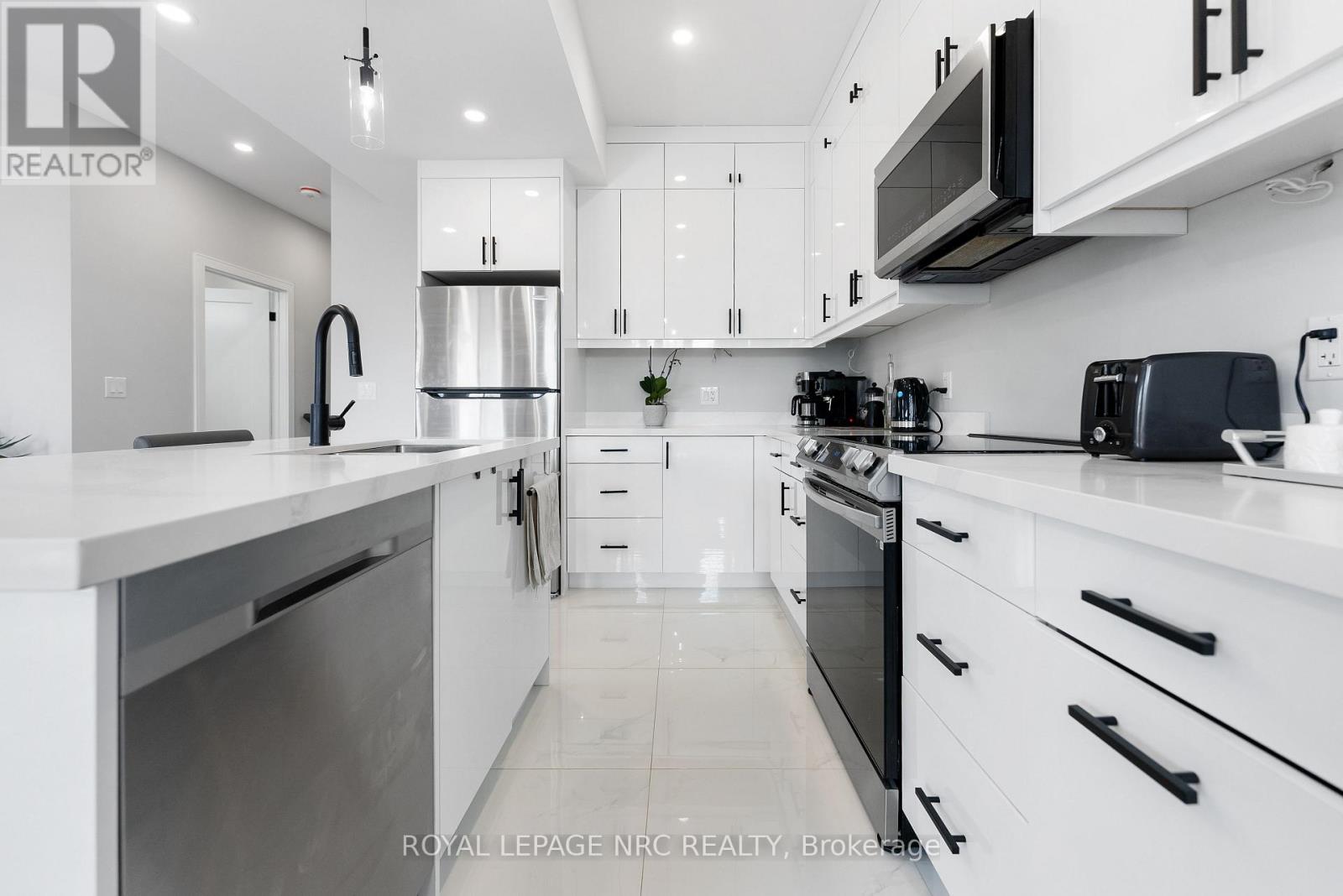 318 River Road, Welland, Ontario  L3B 2S4 - Photo 6 - X12950208