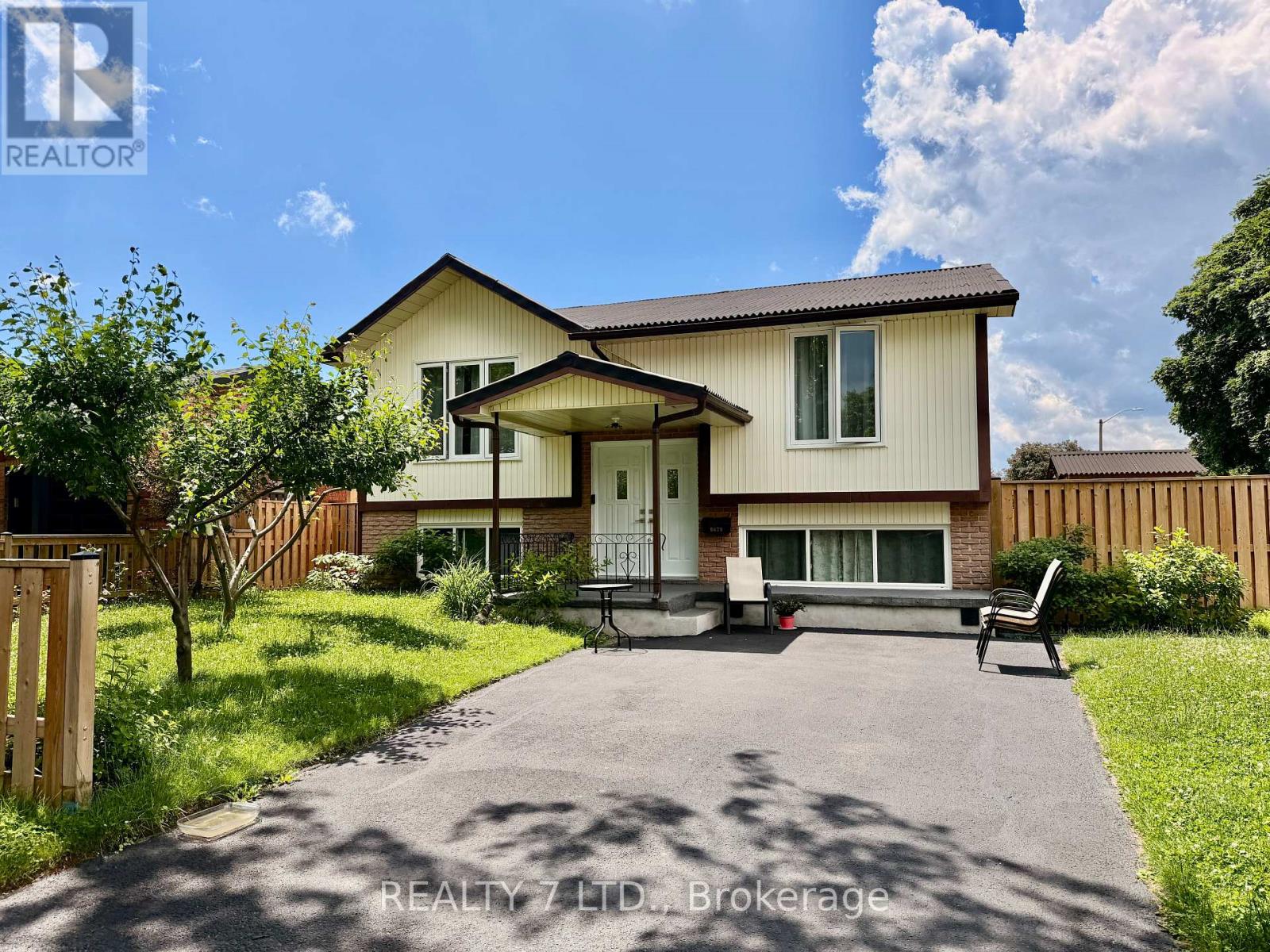 6479 Burwood Avenue, Niagara Falls, Ontario  L2H 1Z6 - Photo 1 - X12959206