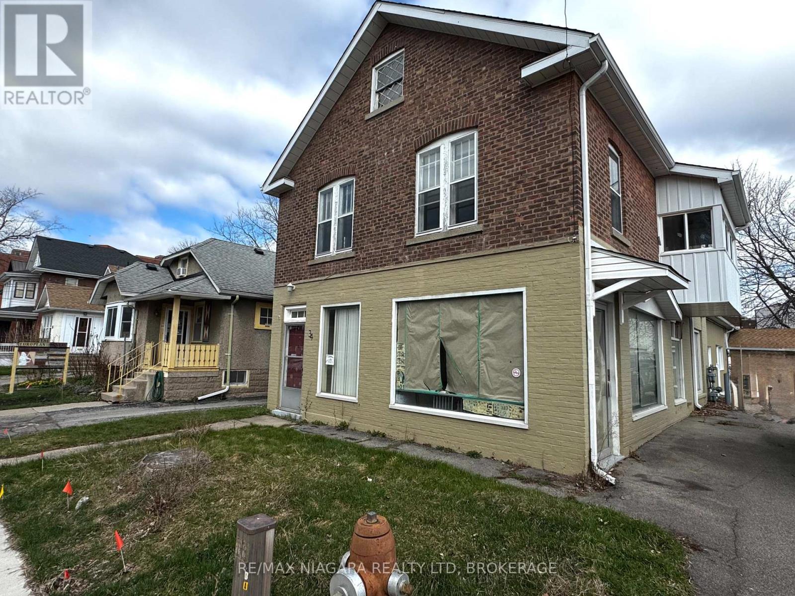 34 Avenue Place, Welland, Ontario  L3B 4B1 - Photo 1 - X12968478