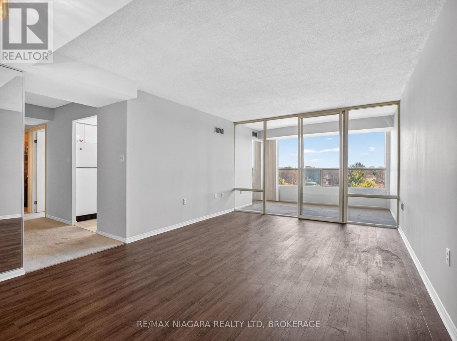 701 - 5100 Dorchester Road, Niagara Falls, Ontario  L2E 7H4 - Photo 19 - X12992582