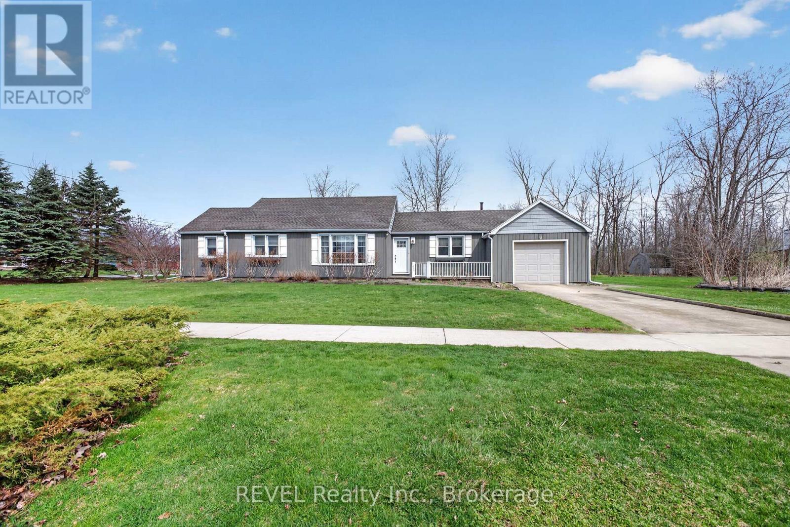 1258 Phillips Street, Fort Erie, Ontario  L2A 3B7 - Photo 1 - X13001642