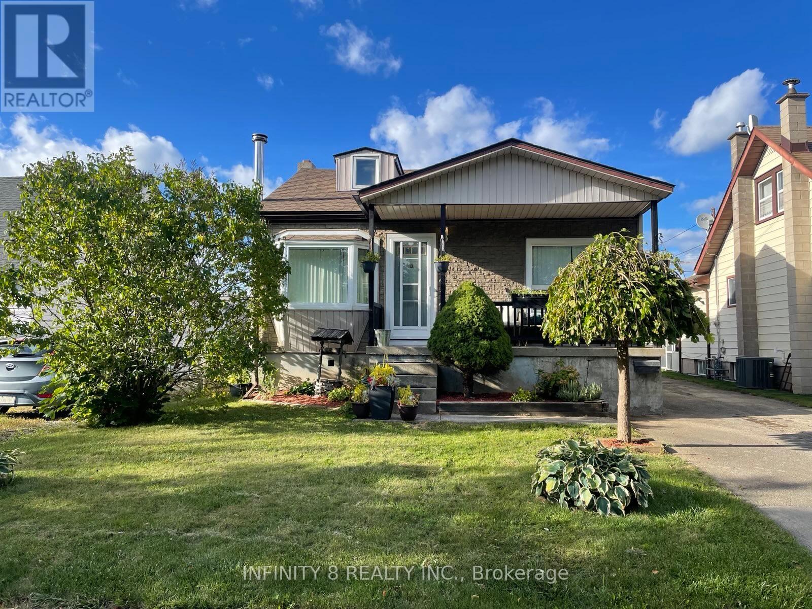 326 Corvette Street, Welland, Ontario  L3B 4S6 - Photo 1 - X13002690