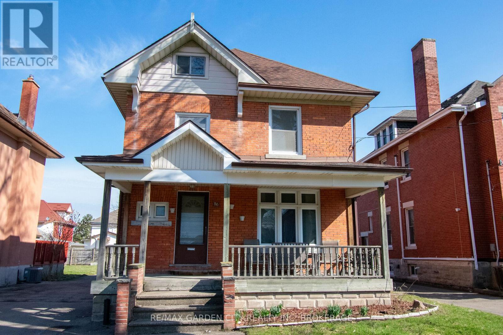 86 Griffith Street, Welland, Ontario  L3B 4G4 - Photo 1 - X13005410