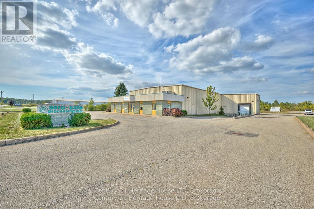 1360 Commerce Parkway, Fort Erie, Ontario  L2A 5M4 - Photo 2 - X13018892