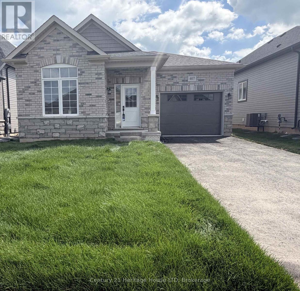 407 Louisa Street, Fort Erie, Ontario  L2A 6T6 - Photo 1 - X13047274