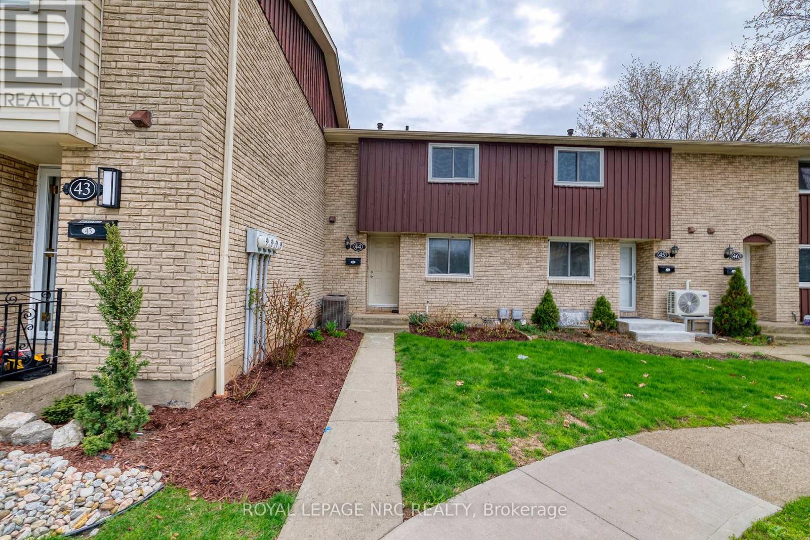 50 Lakeshore Rd Unit 44 Road, St. Catharines, Ontario  L2N 6P8 - Photo 1 - X13052434