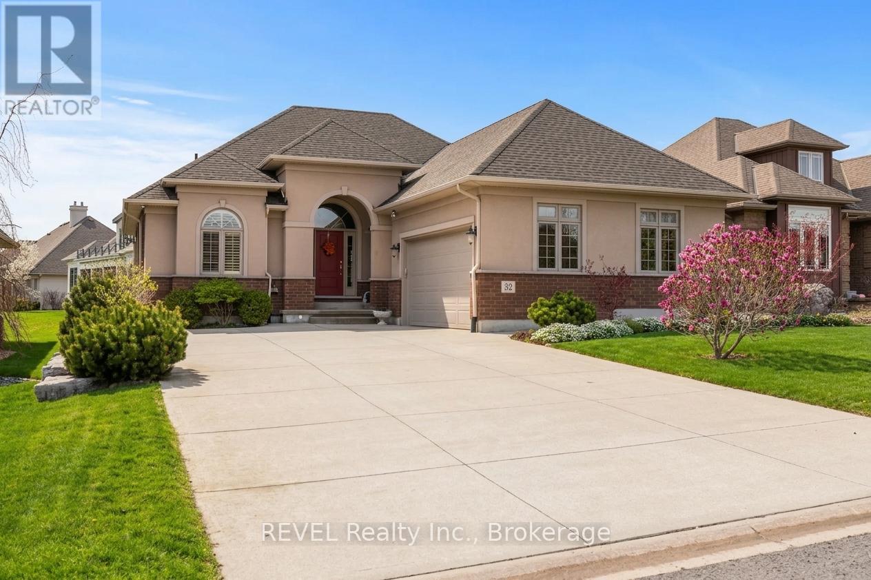 32 Magnolia Lane, Welland, Ontario  L3B 6H9 - Photo 1 - X13053962