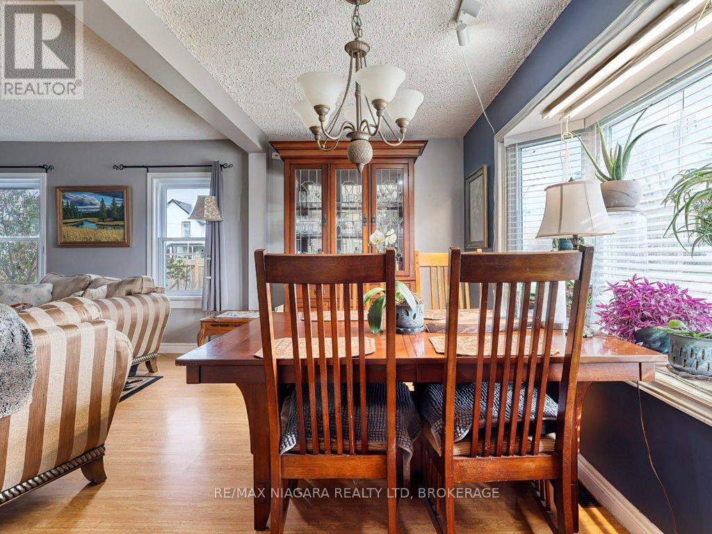 30 Erie Street, Welland, Ontario  L3B 5J7 - Photo 12 - X13055060