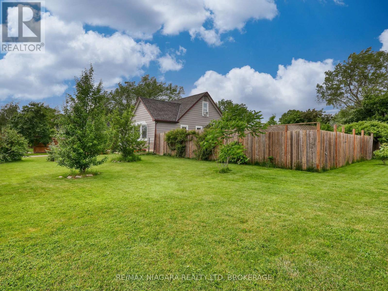 30 Erie Street, Welland, Ontario  L3B 5J7 - Photo 4 - X13055060