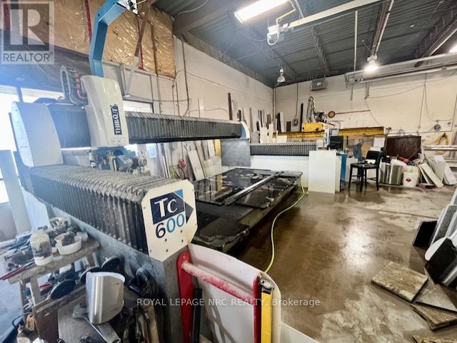 Unit 2 - 590 Welland Avenue, St. Catharines, Ontario  L2M 5V6 - Photo 10 - X13063582