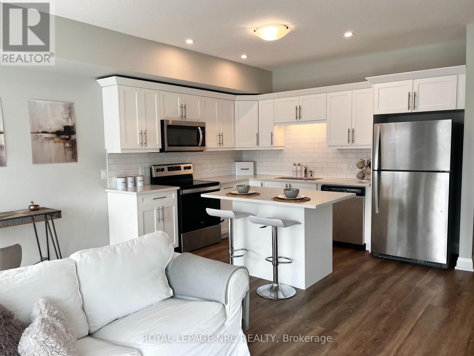300 - 120 Summersides Boulevard, Pelham, Ontario  L3E 0C2 - Photo 8 - X13066762