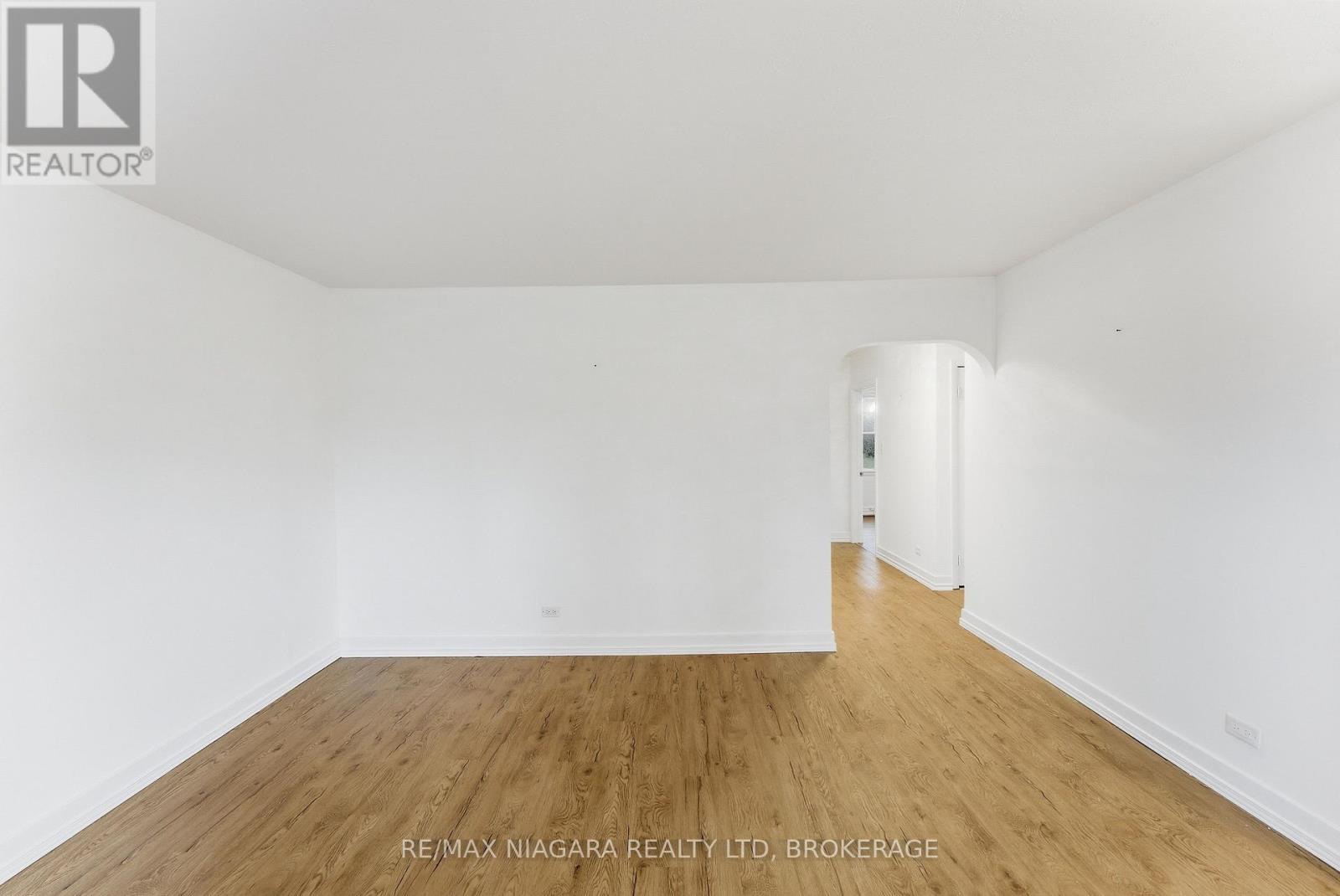 355 Bernard Avenue, Fort Erie, Ontario  L0S 1N0 - Photo 10 - X13066976