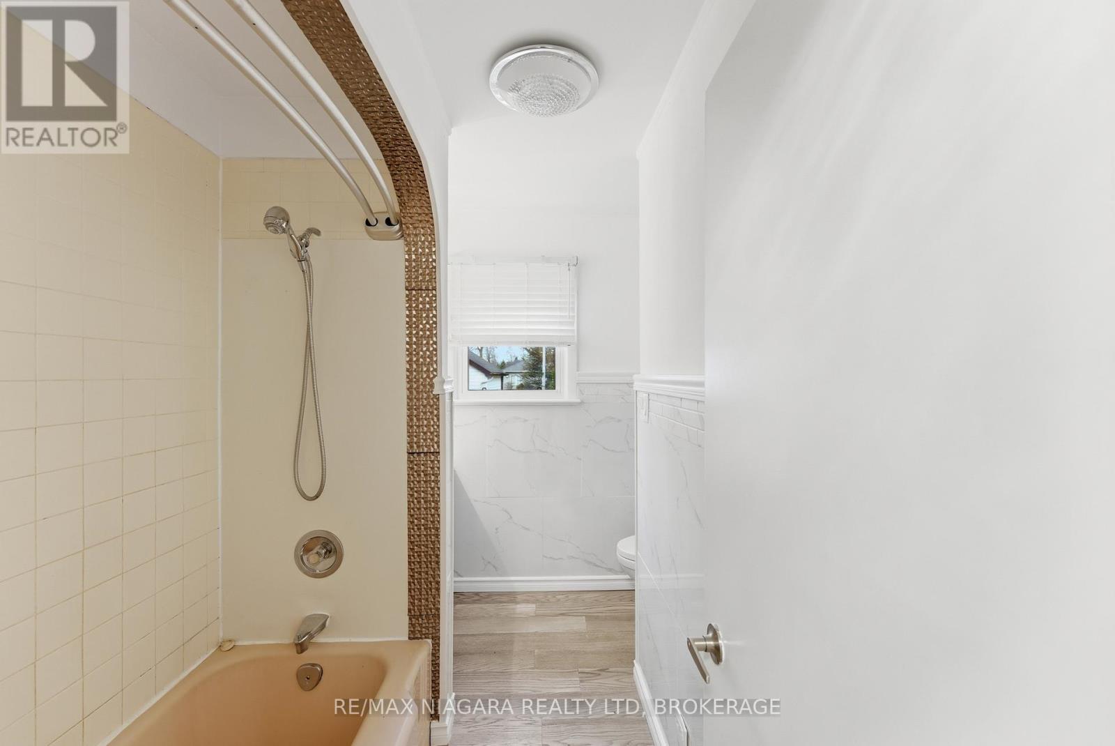 355 Bernard Avenue, Fort Erie, Ontario  L0S 1N0 - Photo 13 - X13066976