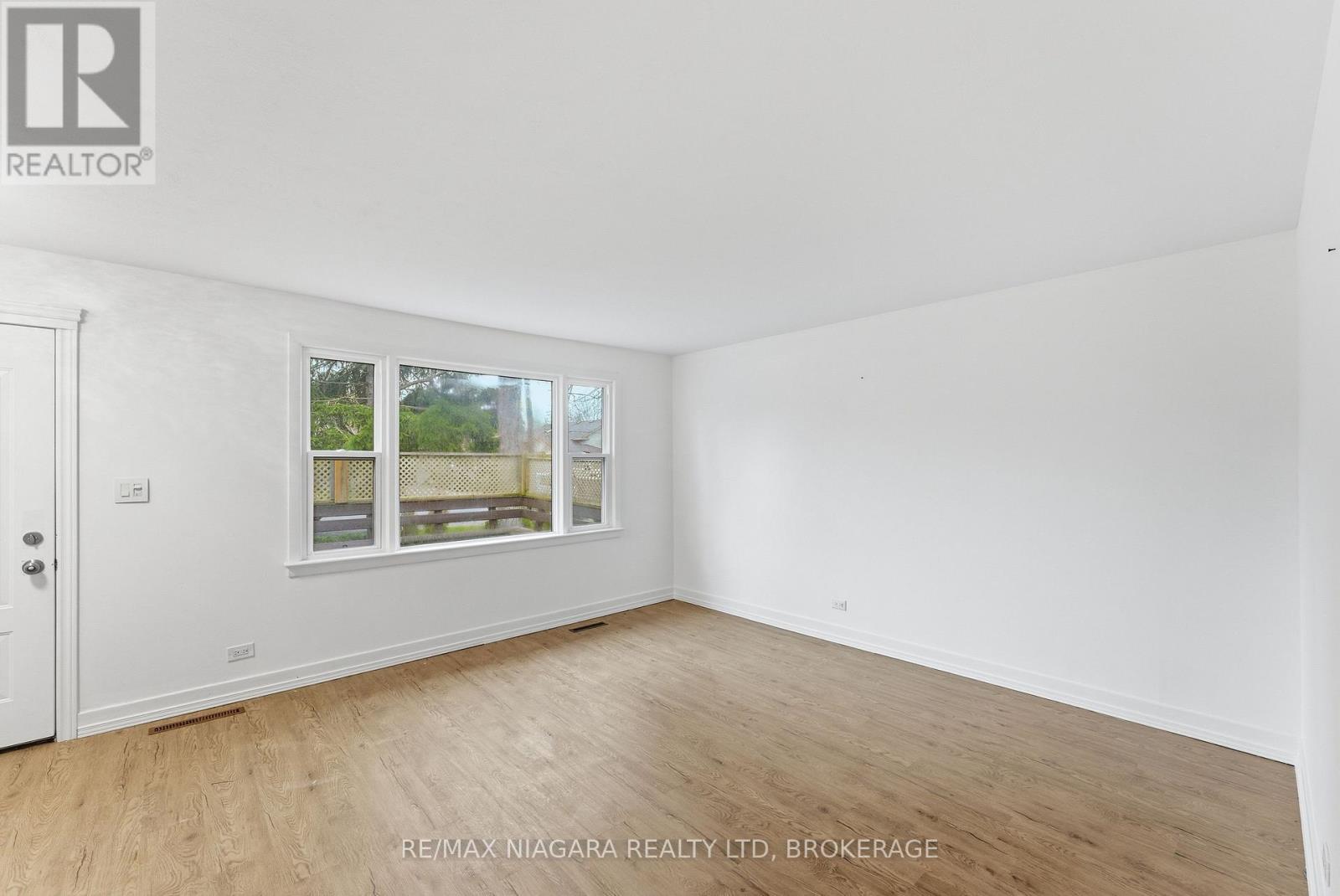 355 Bernard Avenue, Fort Erie, Ontario  L0S 1N0 - Photo 7 - X13066976