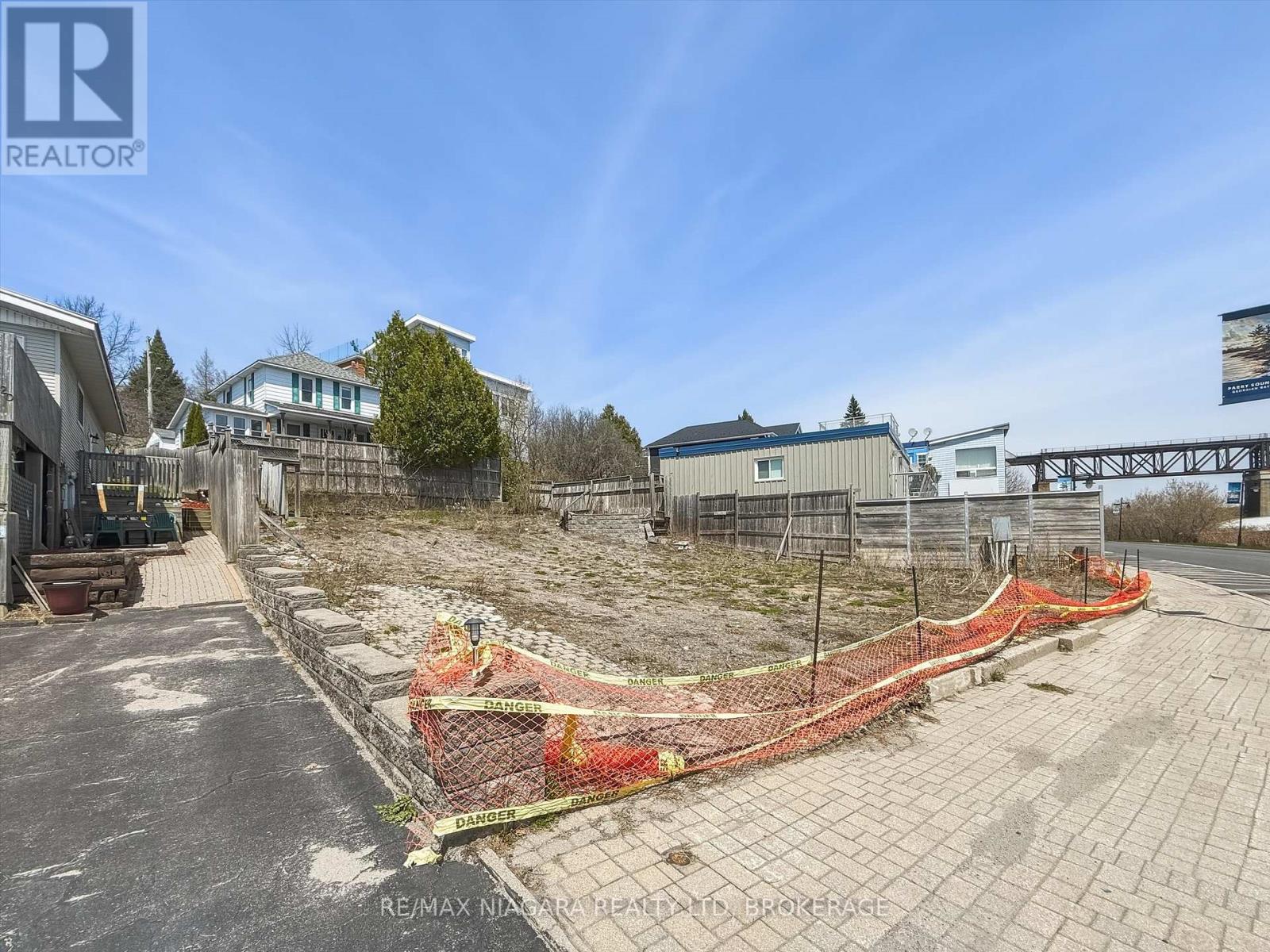 22 Bay Street, Parry Sound, Ontario  P2A 1S5 - Photo 12 - X13069096