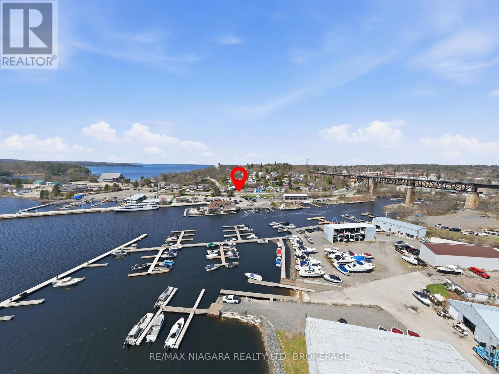 22 Bay Street, Parry Sound, Ontario  P2A 1S5 - Photo 2 - X13069096