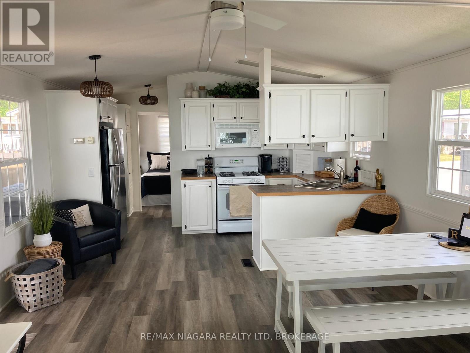 83 Wyldewood, Port Colborne, Ontario  L0S 1R0 - Photo 4 - X13075738