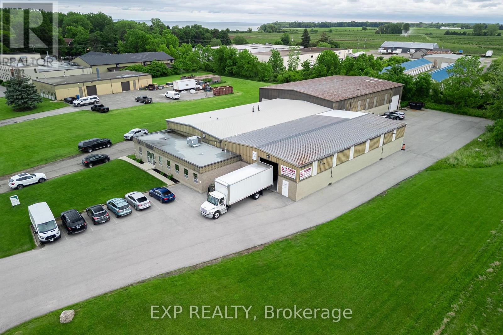 2 - 9 Keefer Road, St. Catharines, Ontario  L2M 6K4 - Photo 3 - X13077436