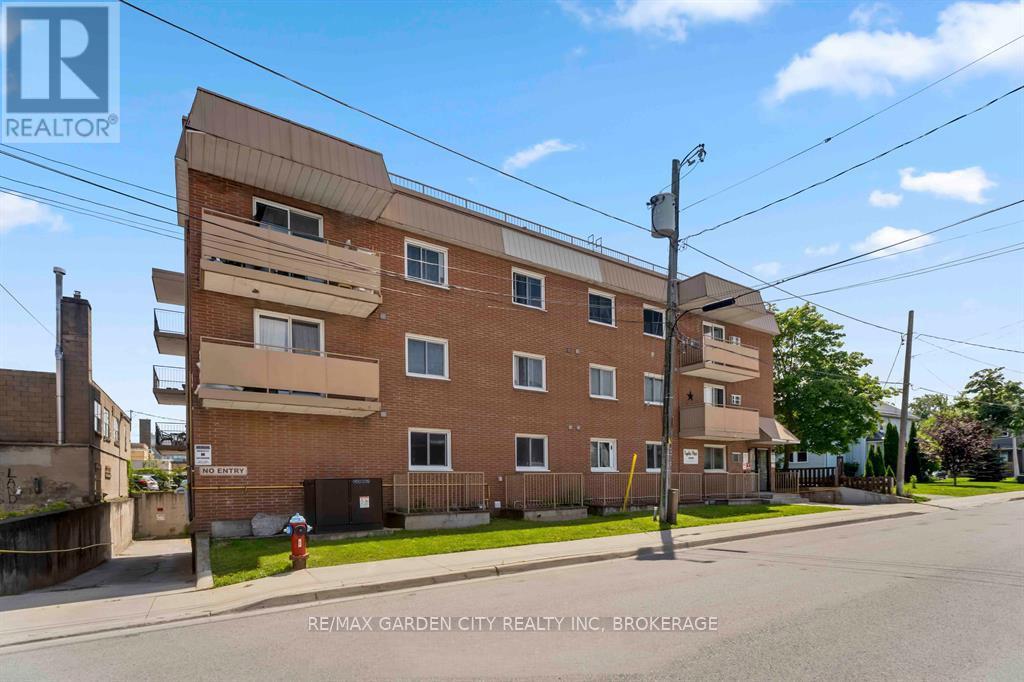 202 - 4692 Crysler Avenue, Niagara Falls, Ontario  L2E 3V8 - Photo 1 - X13080840