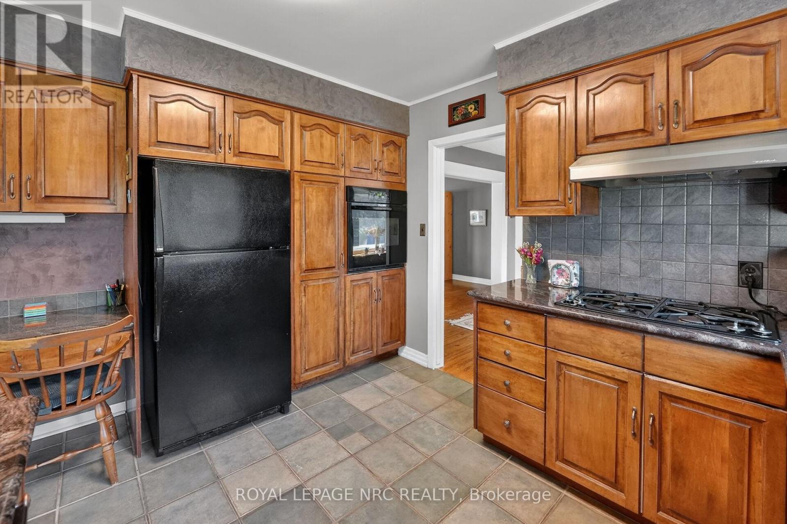 10 Briarfield Crescent, St. Catharines, Ontario  L2T 3T5 - Photo 14 - X13082652