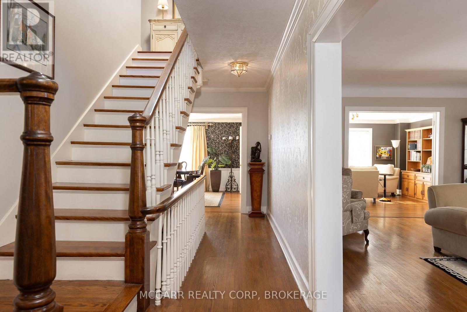 62 Hillcrest Avenue, St. Catharines, Ontario  L2R 4Y1 - Photo 4 - X13084192