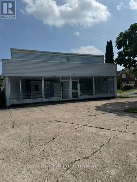 279 Niagara Street, St. Catharines, Ontario  L2M 4V8 - Photo 2 - X13086360
