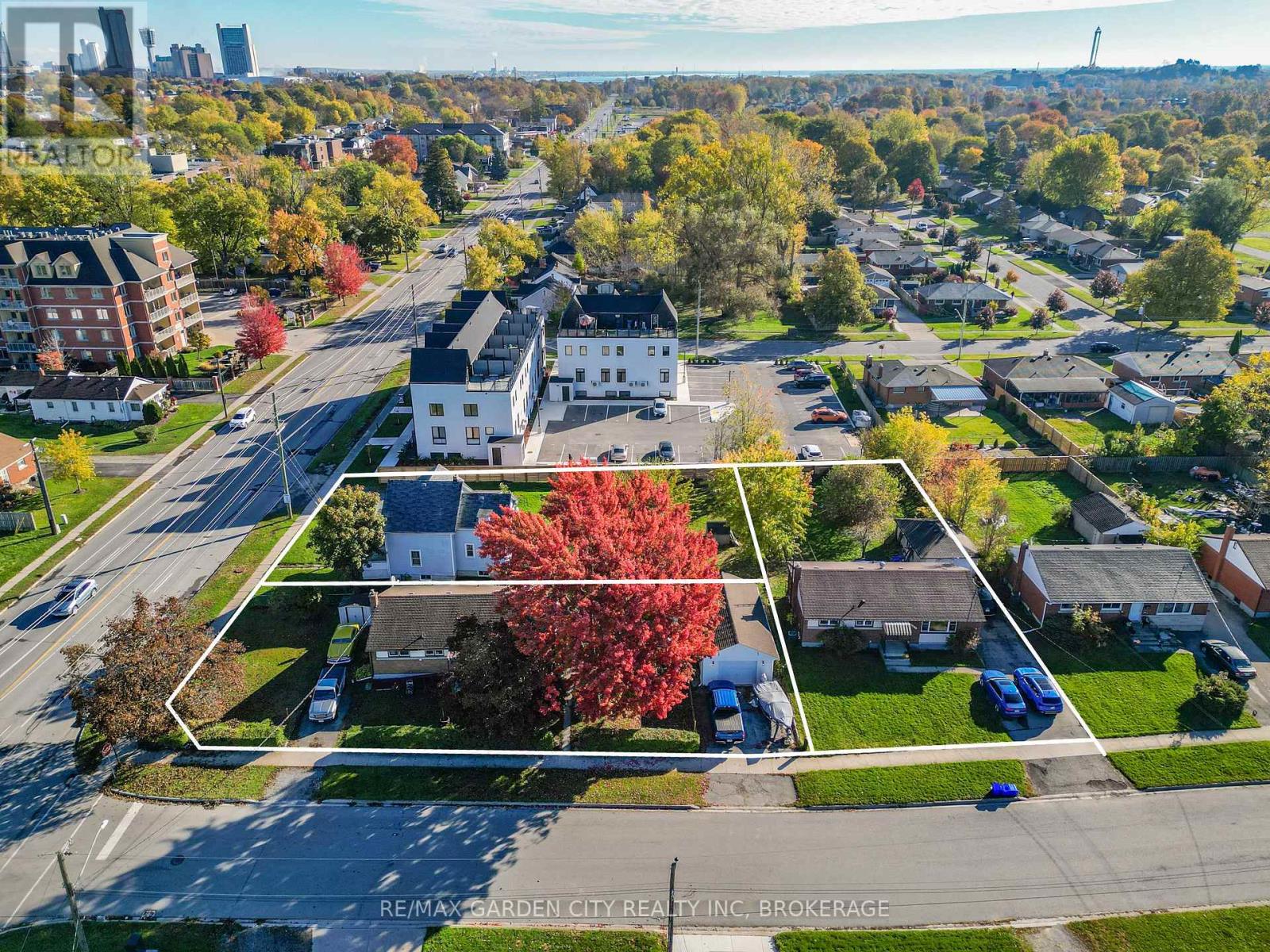 6560 Mcleod Road, Niagara Falls, Ontario  L2G 3G4 - Photo 1 - X13089164