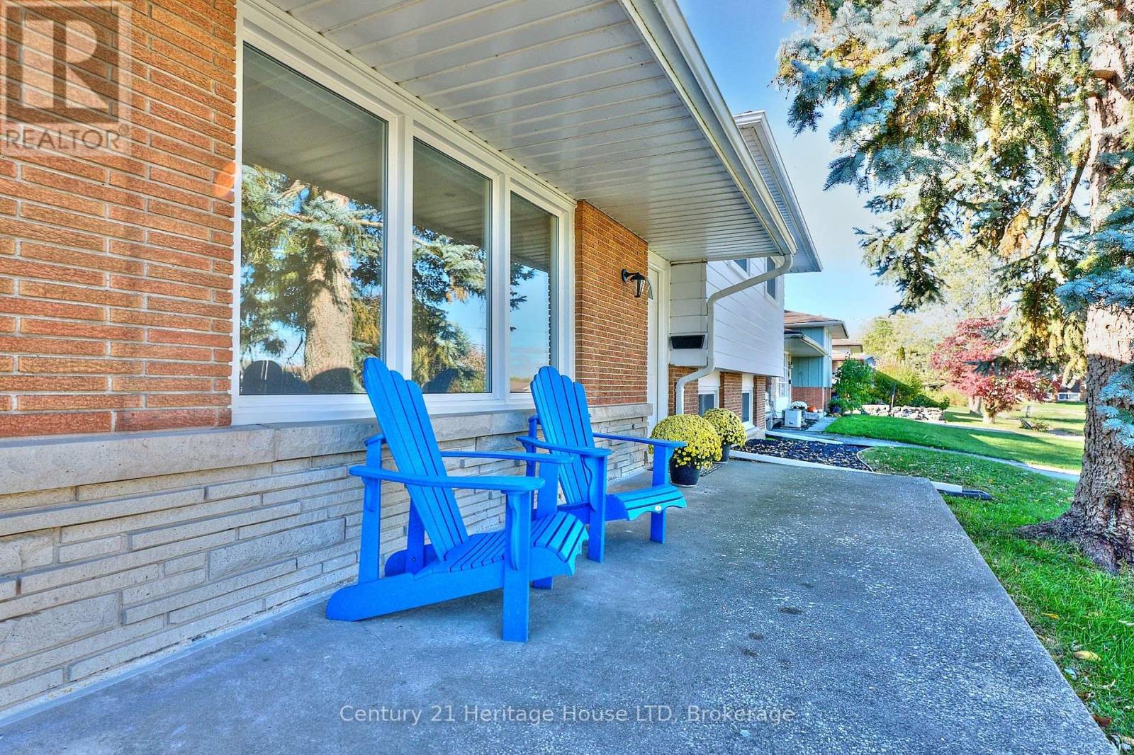 148 Champlain Drive, Fort Erie, Ontario  L2A 1Z8 - Photo 3 - X13090328