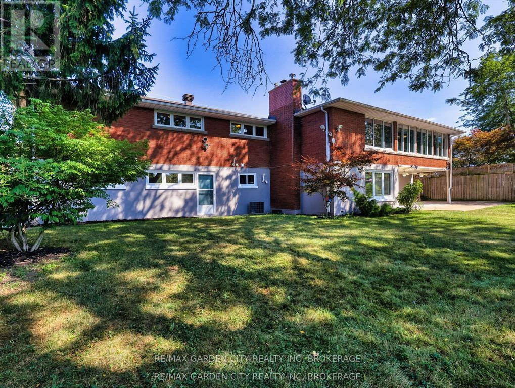 28 Marsdale Drive, St. Catharines, Ontario  L2T 3S3 - Photo 1 - X13091096