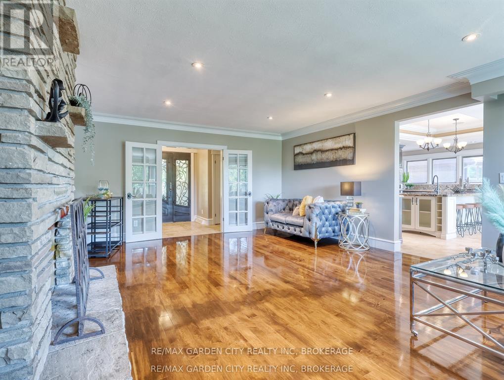 28 Marsdale Drive, St. Catharines, Ontario  L2T 3S3 - Photo 8 - X13091096