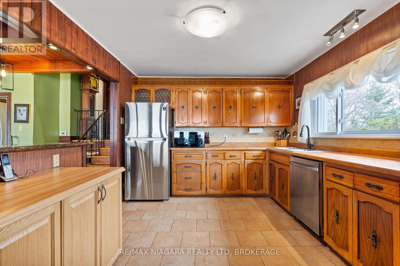 10419 Lakeshore Road, Wainfleet, Ontario  L3K 5V4 - Photo 9 - X13099880