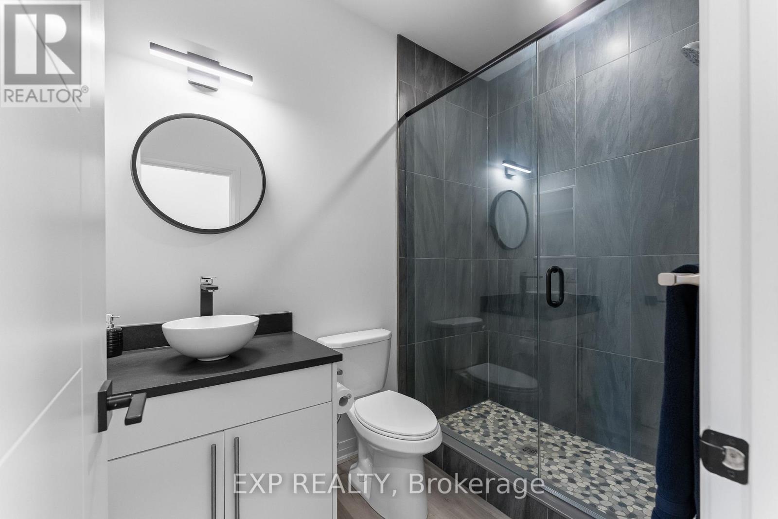 7365 Jonathan Drive, Niagara Falls, Ontario  L2H 3T3 - Photo 16 - X13104388