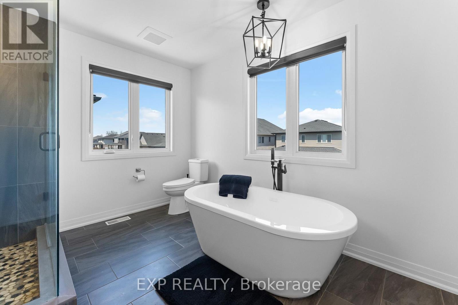 7365 Jonathan Drive, Niagara Falls, Ontario  L2H 3T3 - Photo 24 - X13104388