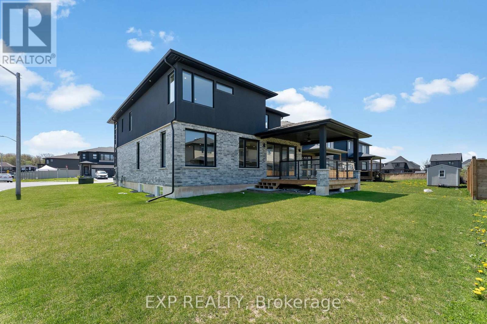 7365 Jonathan Drive, Niagara Falls, Ontario  L2H 3T3 - Photo 37 - X13104388