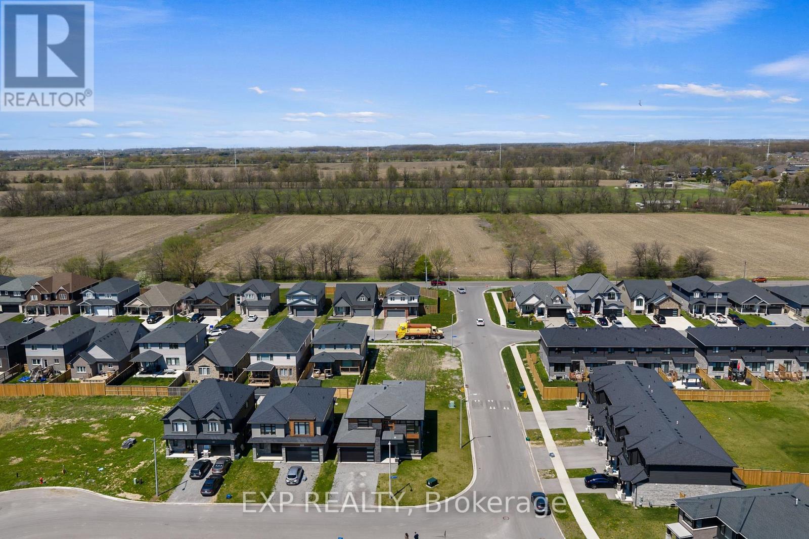 7365 Jonathan Drive, Niagara Falls, Ontario  L2H 3T3 - Photo 38 - X13104388