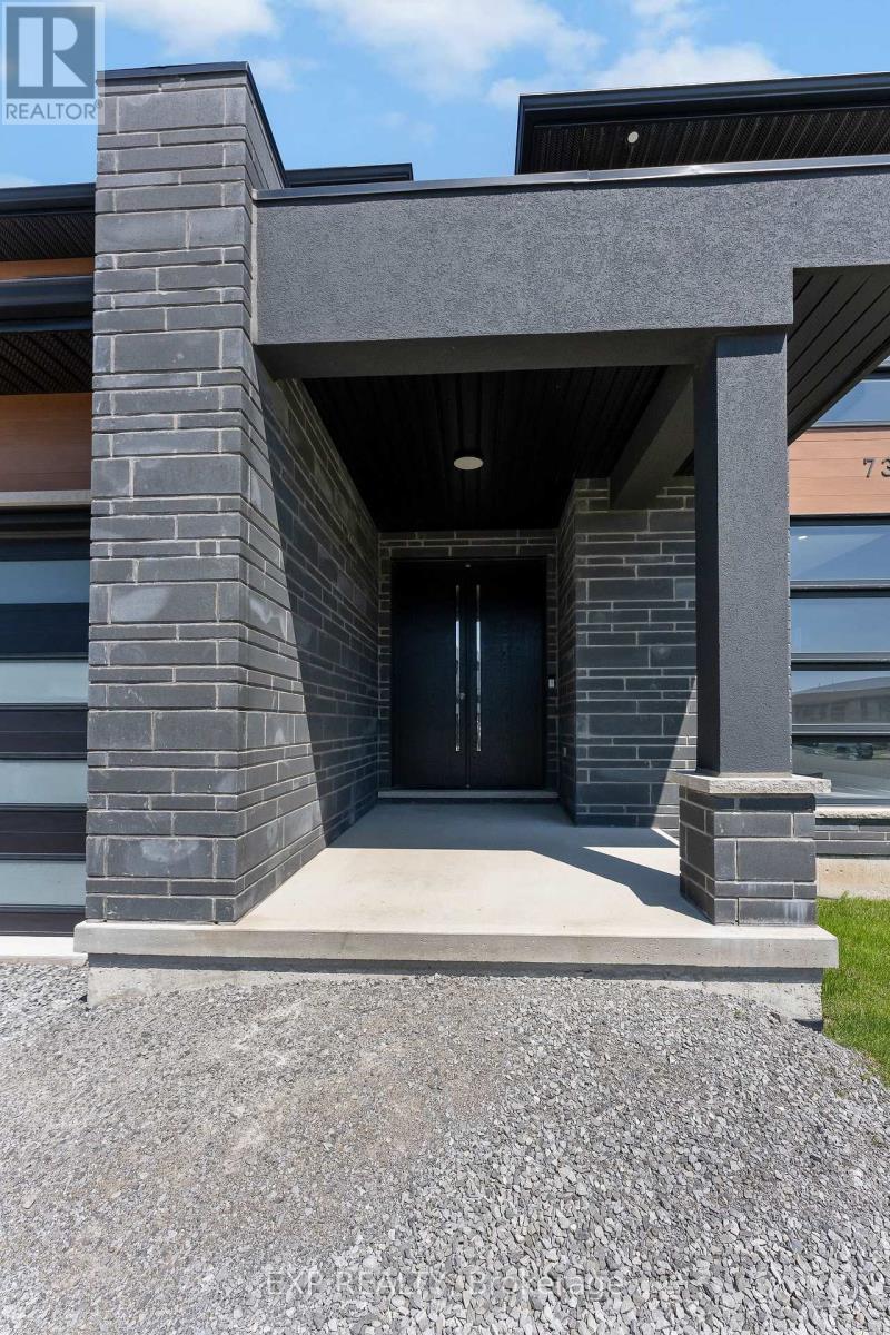 7365 Jonathan Drive, Niagara Falls, Ontario  L2H 3T3 - Photo 4 - X13104388