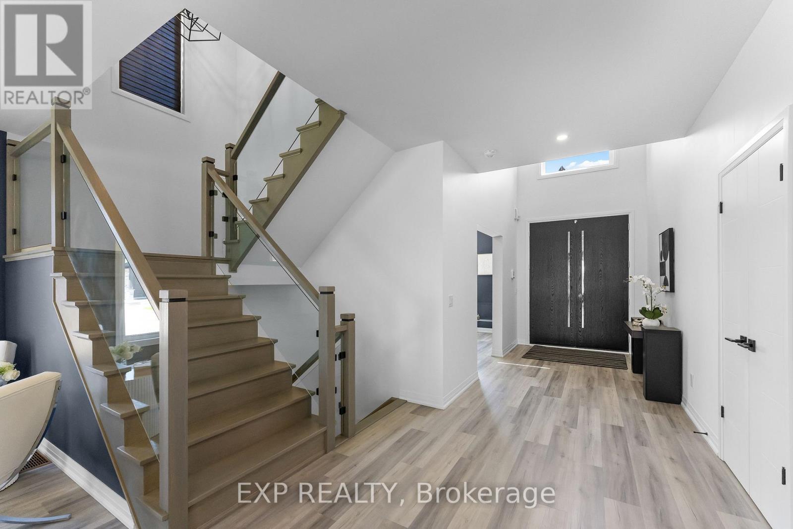 7365 Jonathan Drive, Niagara Falls, Ontario  L2H 3T3 - Photo 7 - X13104388