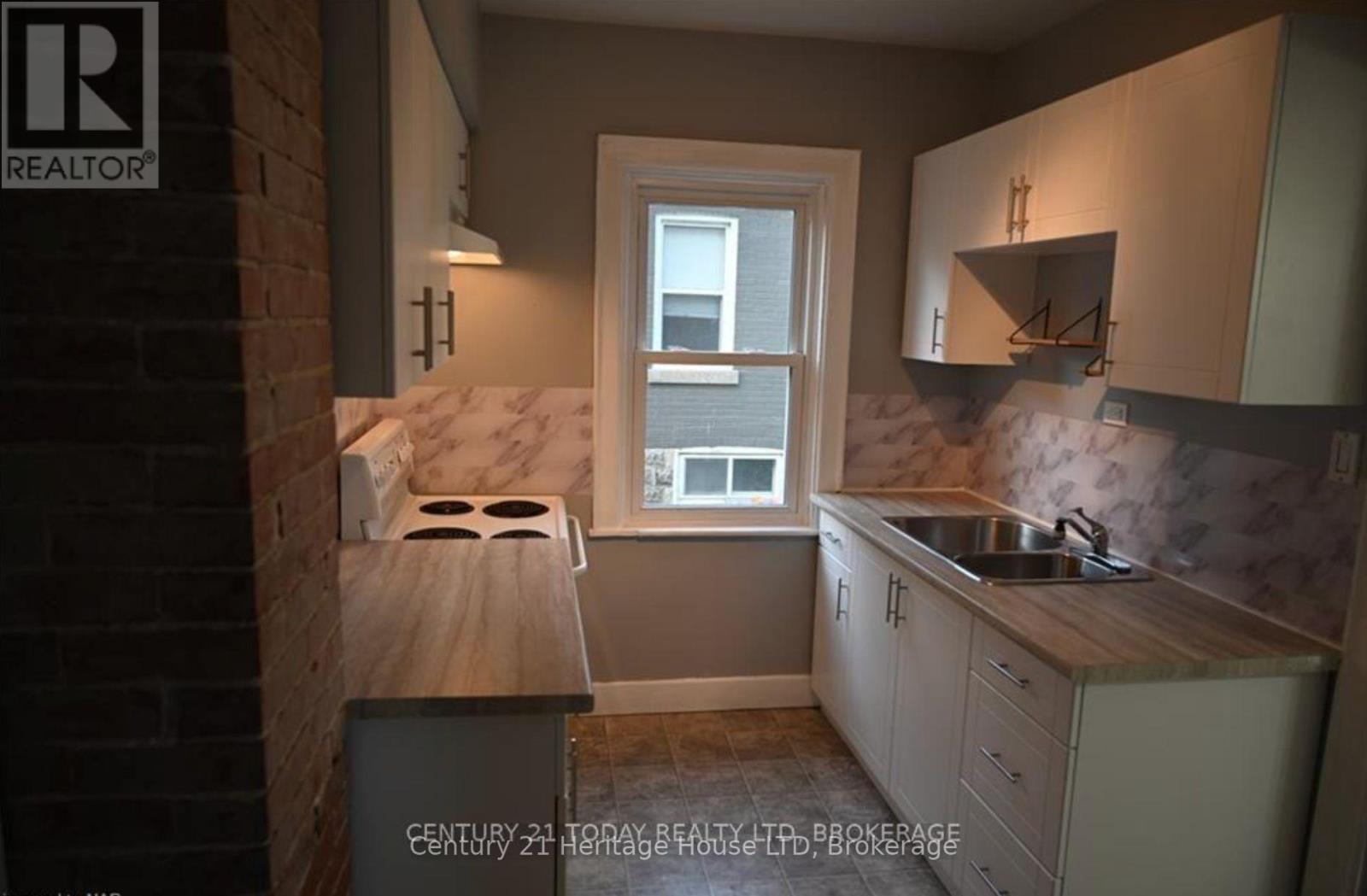 14 Emerick Avenue, Fort Erie, Ontario  L2A 2W3 - Photo 10 - X13106526