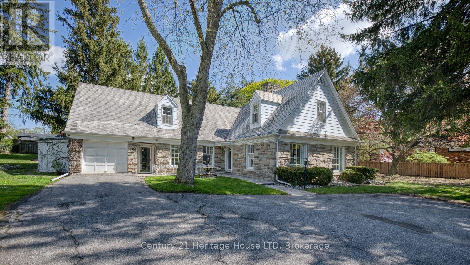 86 Parkway, Welland, Ontario  L3C 4C3 - Photo 1 - X13111504