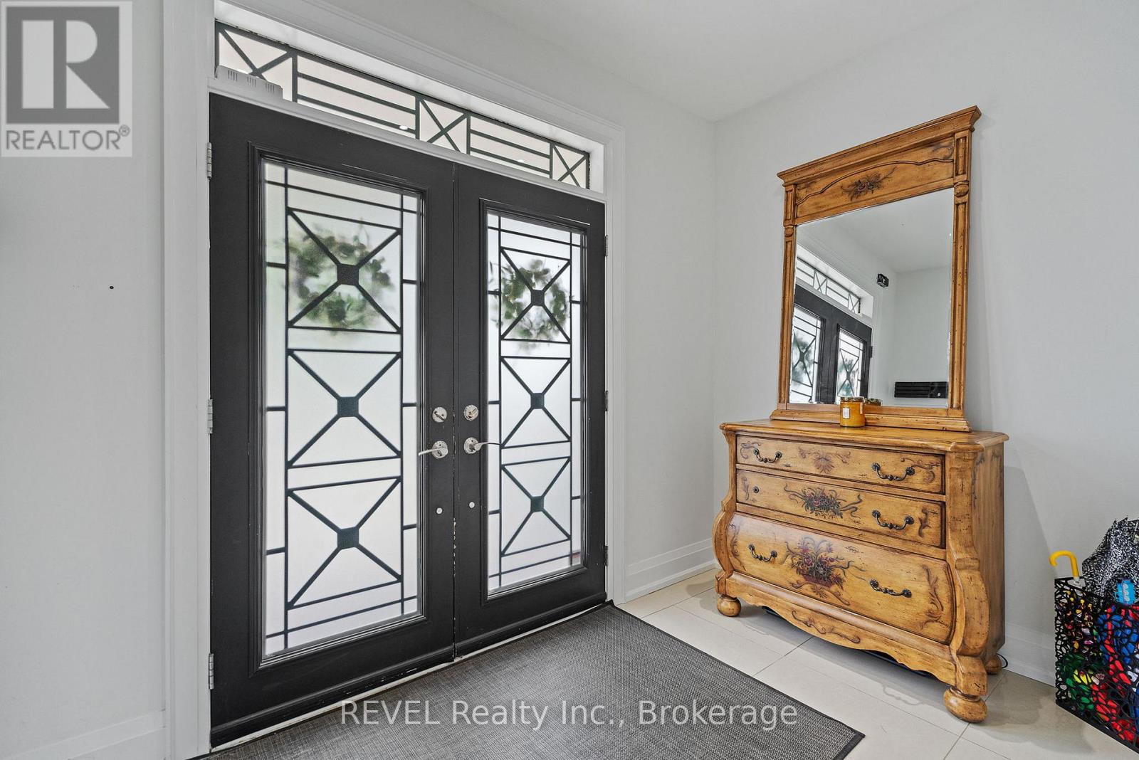 401 Schreyer Crescent, Milton, Ontario  L9T 7T2 - Photo 4 - W13114900